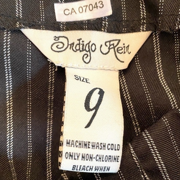 INDIGO Rein High Waisted Paperbag Pinstripe Pants - Picture 4 of 7